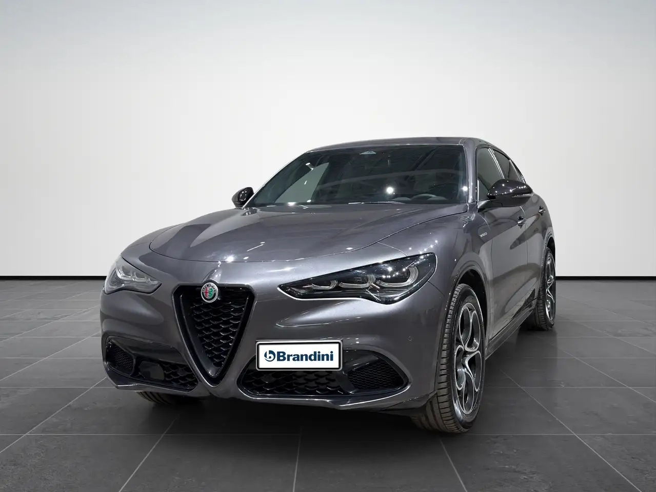 Alfa Romeo Stelvio 2.2 Turbo Veloce — photo 1 of 15