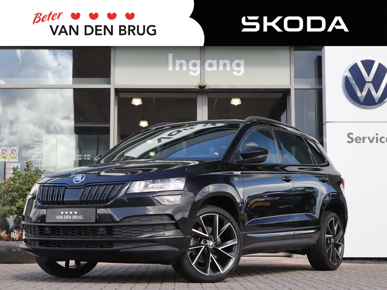 Skoda Karoq 1.5 TSI 150 pk DSG ACT Sportline Business | Trekha — photo 1 of 36