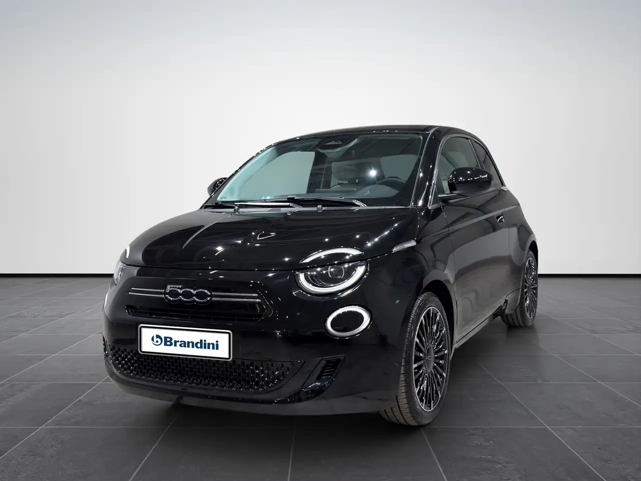 Fiat 500 1.0 Hybrid Icon — photo 1 of 15