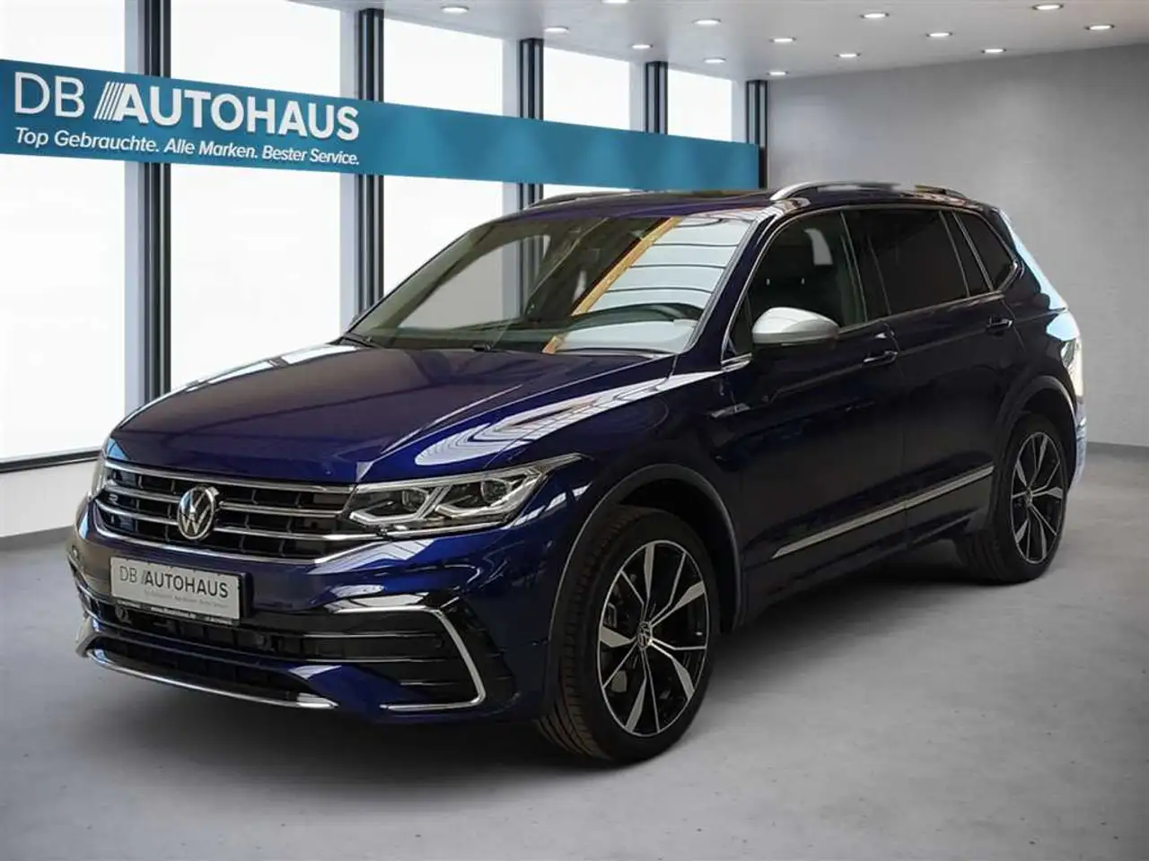 Volkswagen Tiguan Allspace R-Line 2.0 TSI DSG 4MOTION — photo 1 of 23