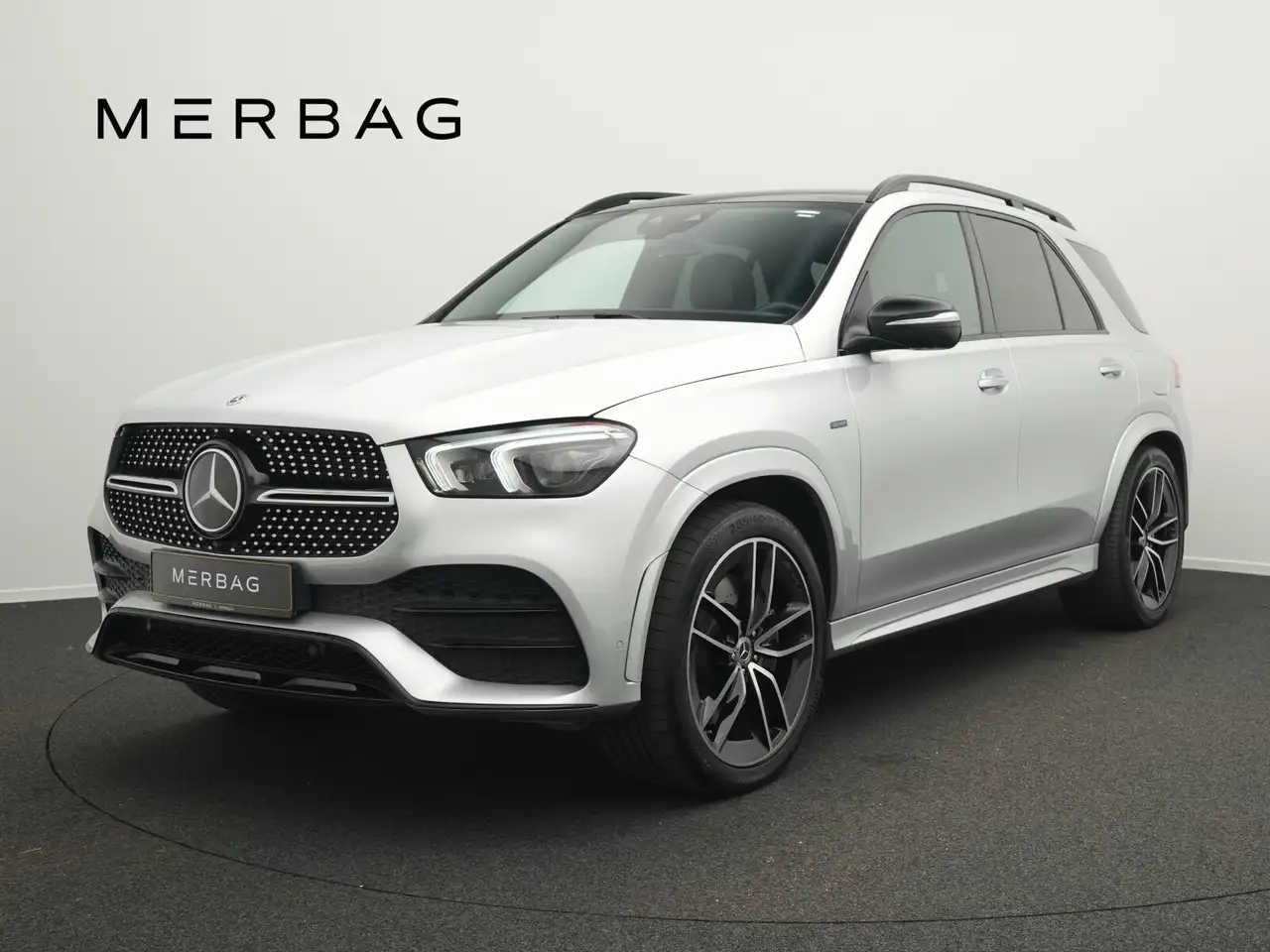 Mercedes-Benz GLE 350 GLE 350 de 4M AMG-Line Multi+Pano+Memo+Night+Bur — photo 1 of 24