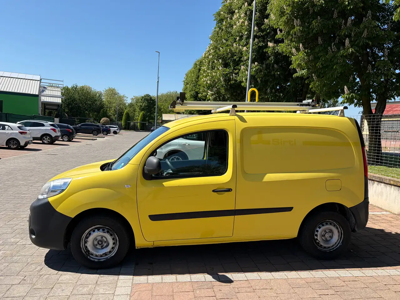 Renault Kangoo — photo 1 of 5
