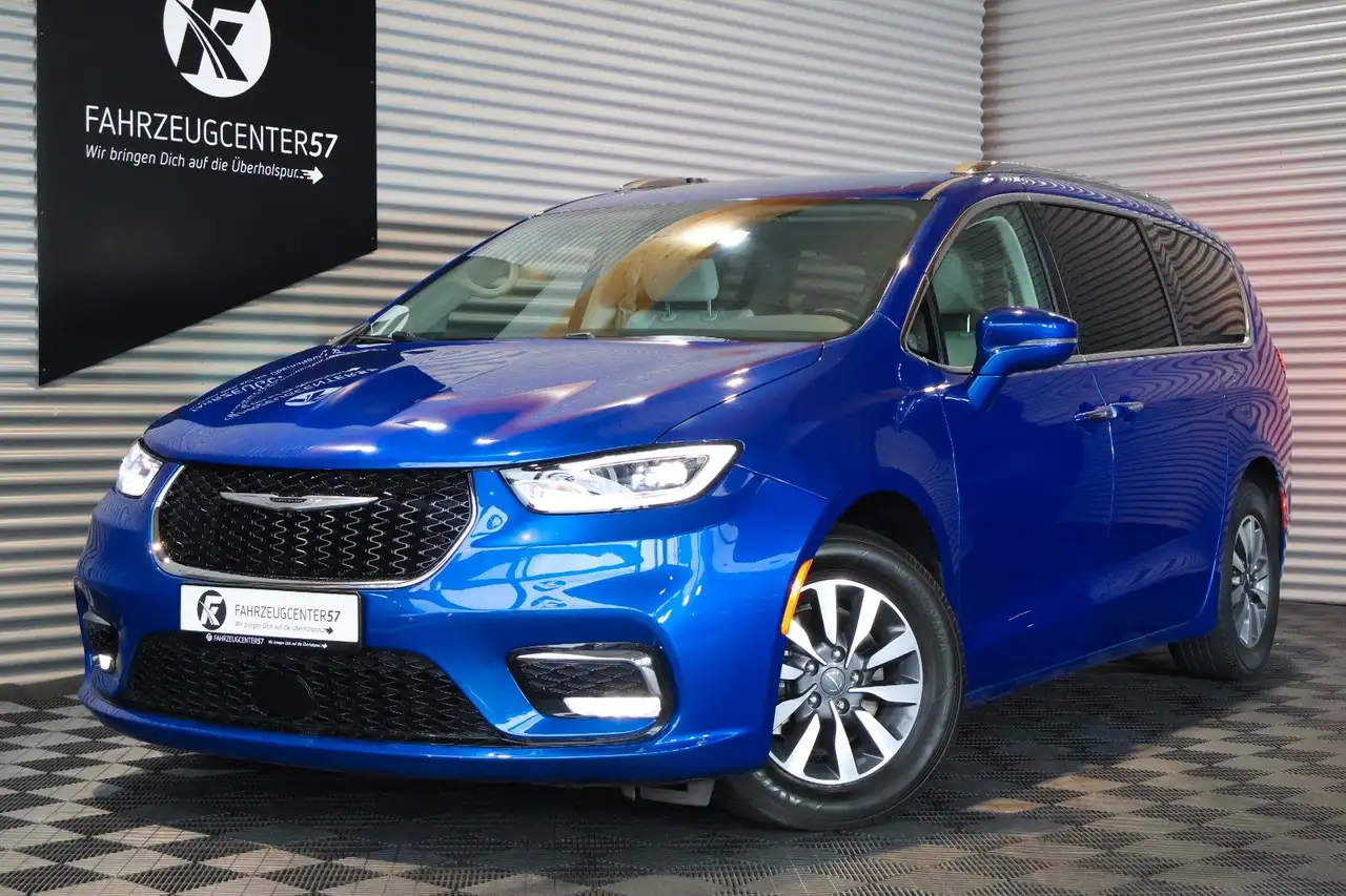 Chrysler Pacifica 3.6L V6 TOURING L /FWD/8-SITZER/KAMERA — photo 1 of 24