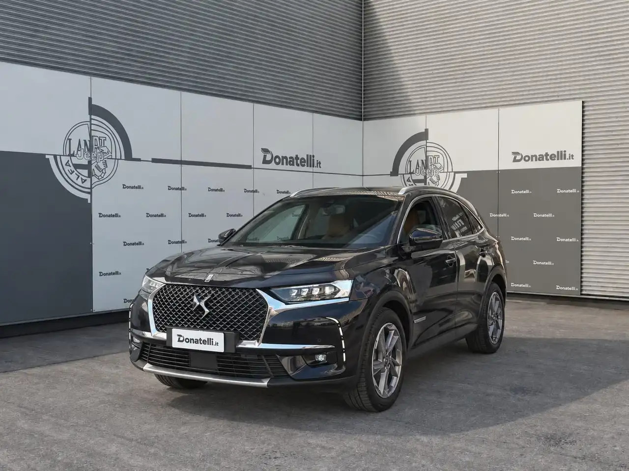 DS Automobiles DS 7 CROSSBACK 1.5 Blue HDi Grand Chic 130 CV Auto — photo 1 of 15