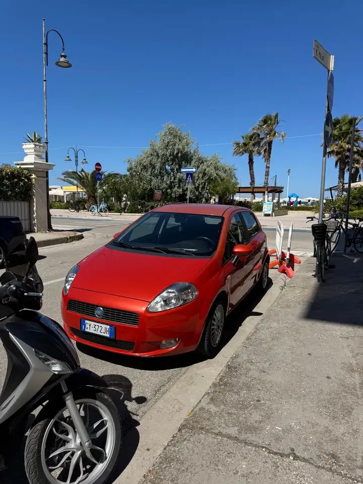 Fiat Grande Punto 5p 1.3 mjt 16v Active 75cv — photo 1 of 5
