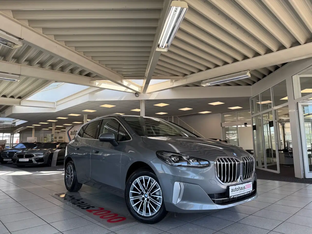 BMW 220 Luxury Line AUT./LED/360°/HUD — photo 1 of 10