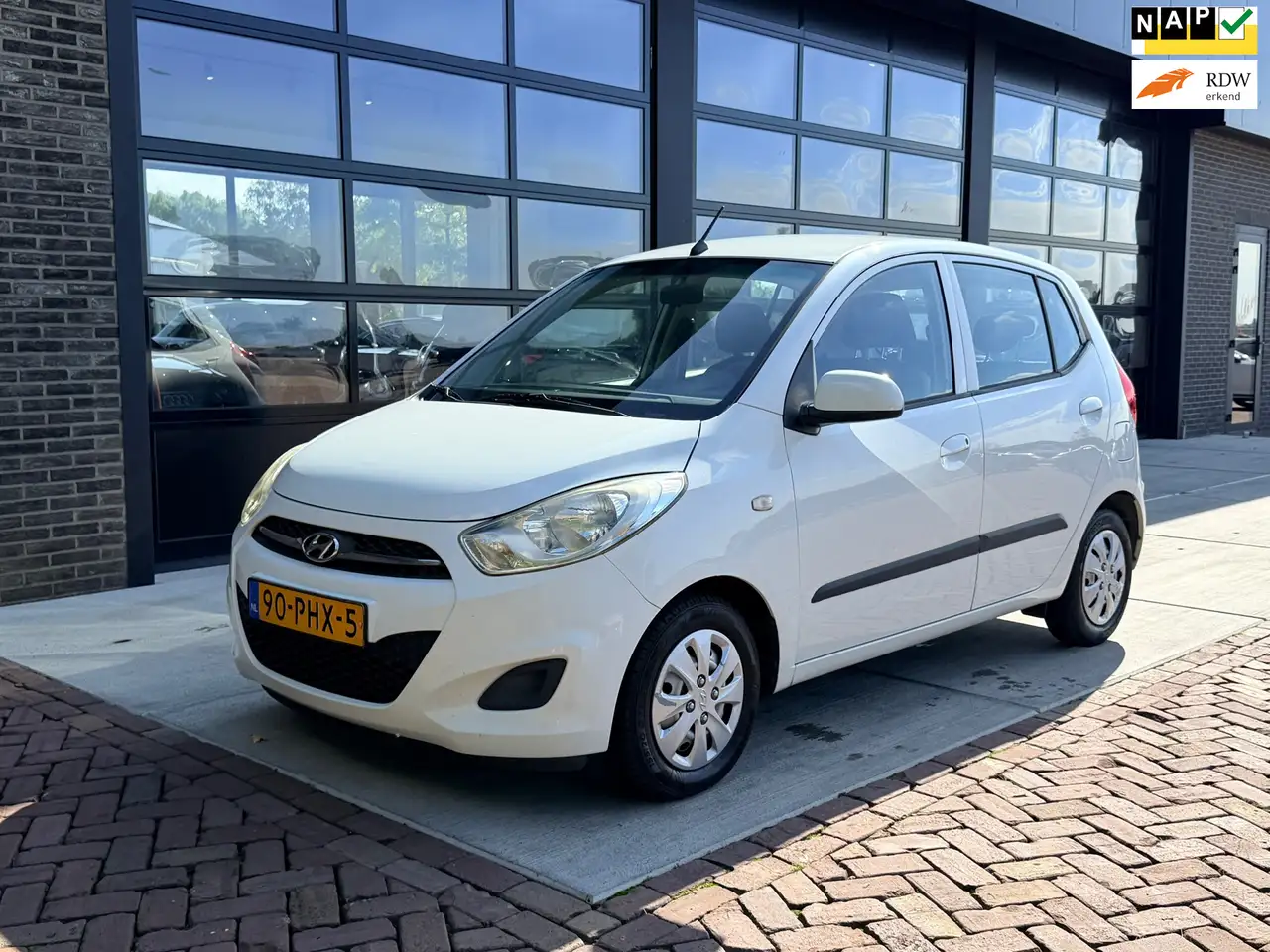 Hyundai i10 1.2 i-Drive Cool | 119.000 KM! | Airco | — photo 1 of 22