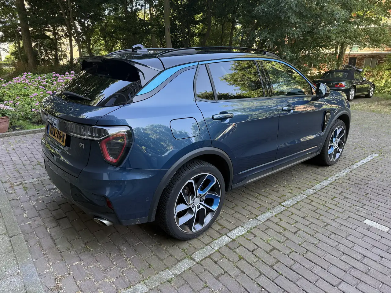 Lynk & Co 01 1.5 — photo 1 of 9