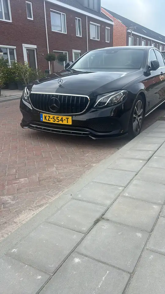 Mercedes-Benz E 350 Lease Edition — photo 1 of 12