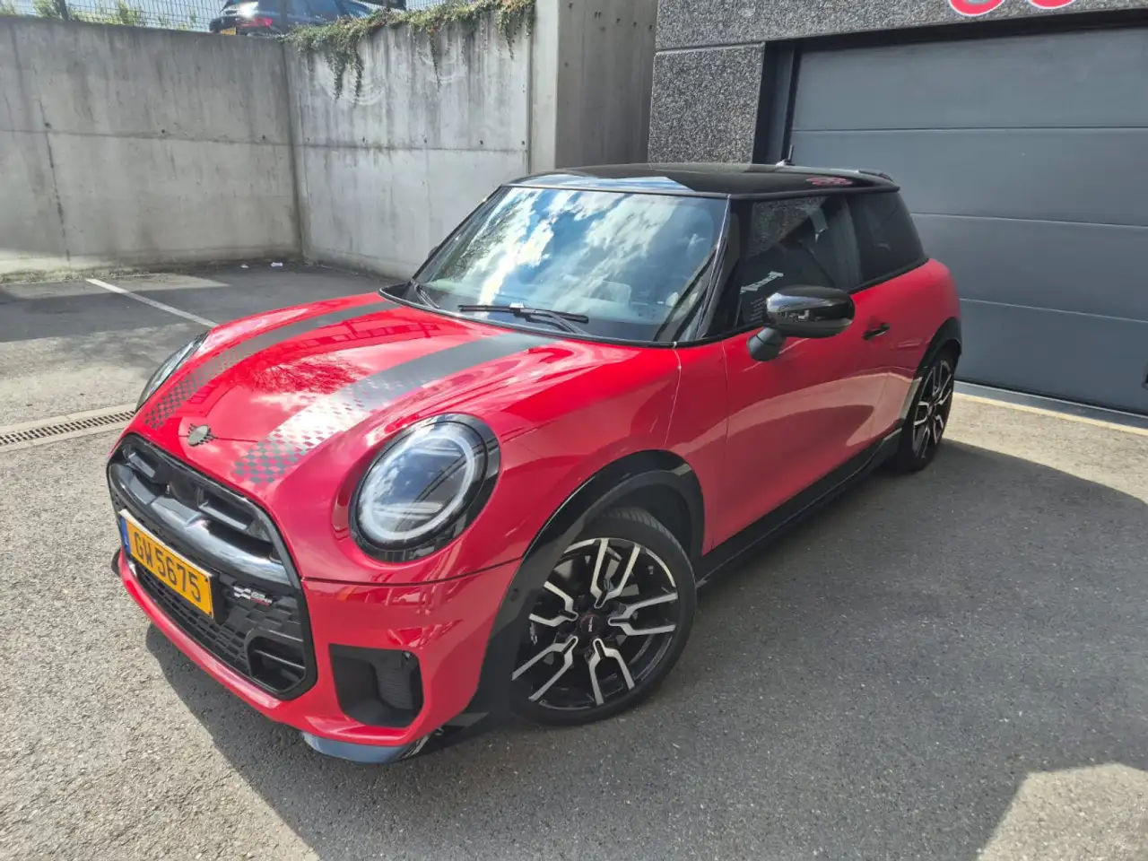 MINI Cooper S Pack JCW IV (F66) 2.0 204 COOPER JCW FINITION DKG7 — photo 1 of 27