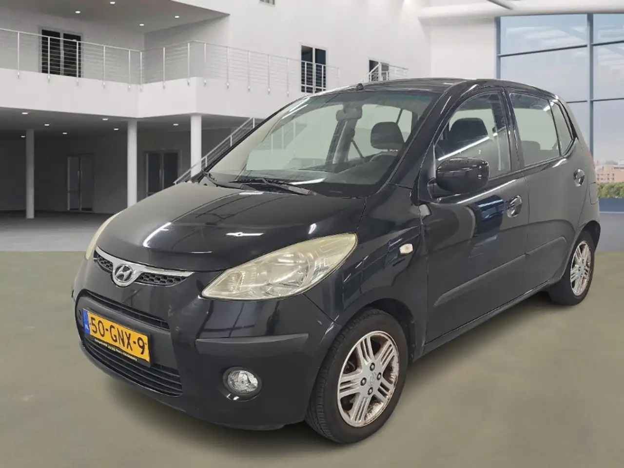 Hyundai i10 1.1 i-Catcher/ ZUINIG — photo 1 of 14