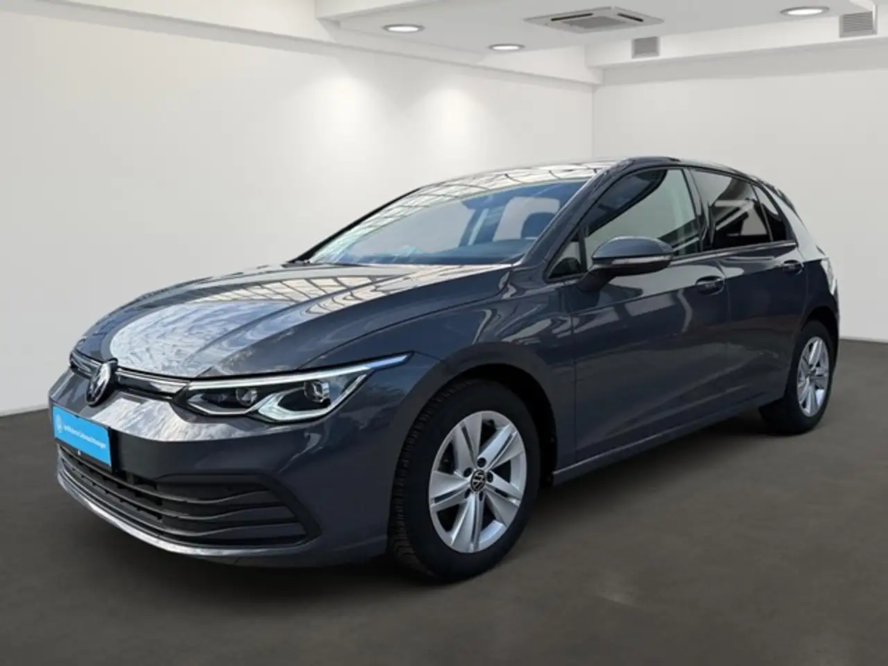 Volkswagen Golf 1.5 TSI LED NAV KAMERA SHZ ALLSEASON - Life — photo 1 of 6