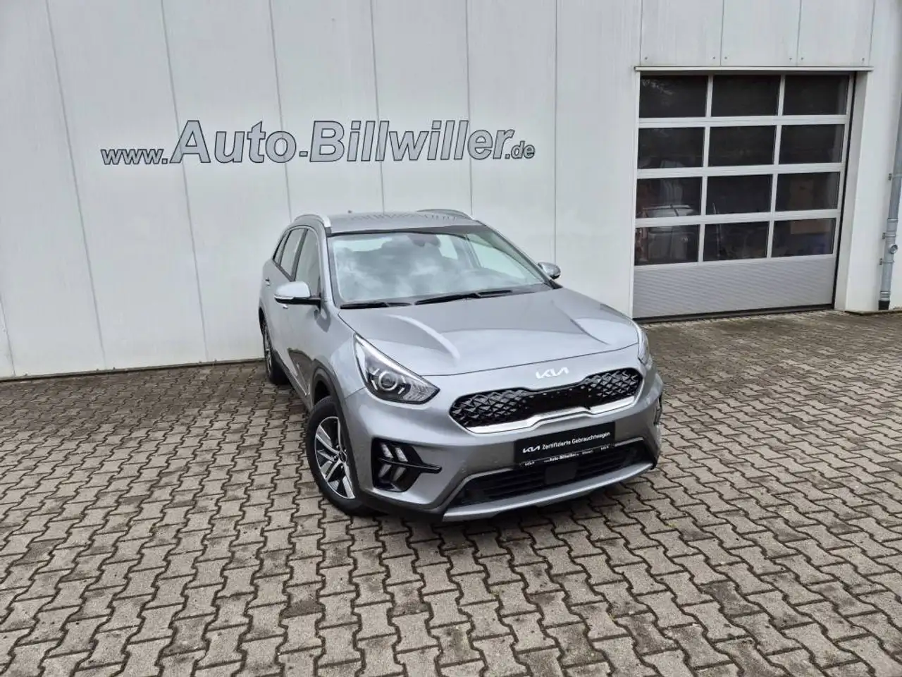 Kia Niro 1.6 Plug-in Hybrid PHEV (141 PS) Vision Navi — photo 1 of 16