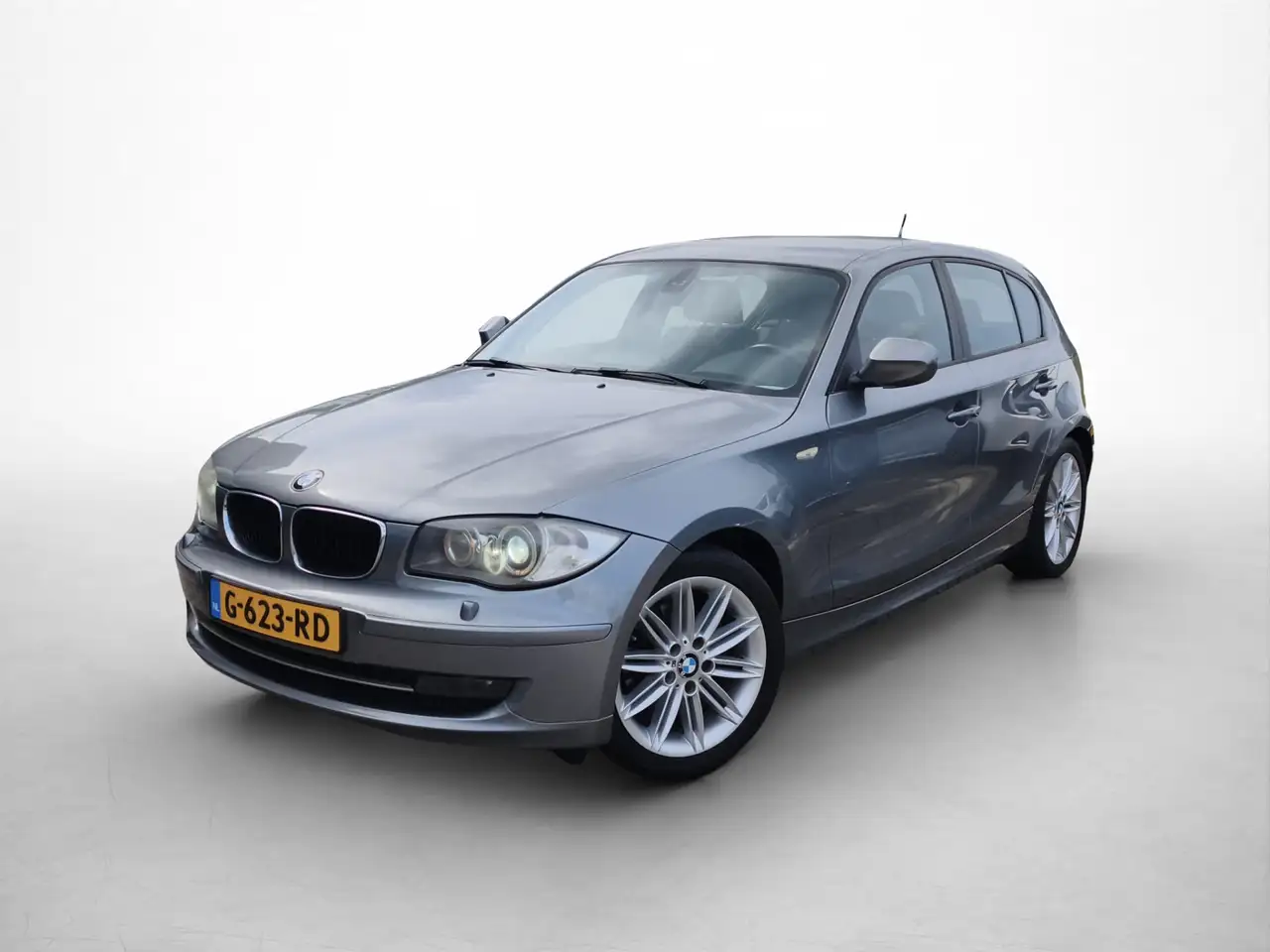 BMW 118 1-serie 118i EffDyn. Ed. Business Line Ultimate Ed — photo 1 of 38