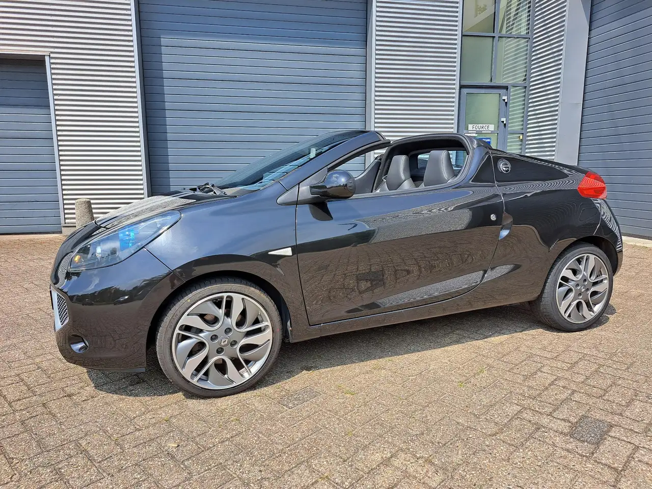 Renault Wind 1.6-16V Gordini met RS motor 133pk 2011 zwart — photo 1 of 20