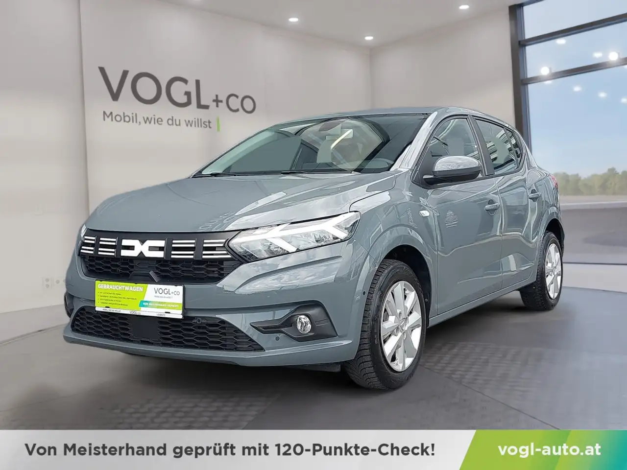 Dacia Sandero Expression TCe 90 CVT — photo 1 of 20