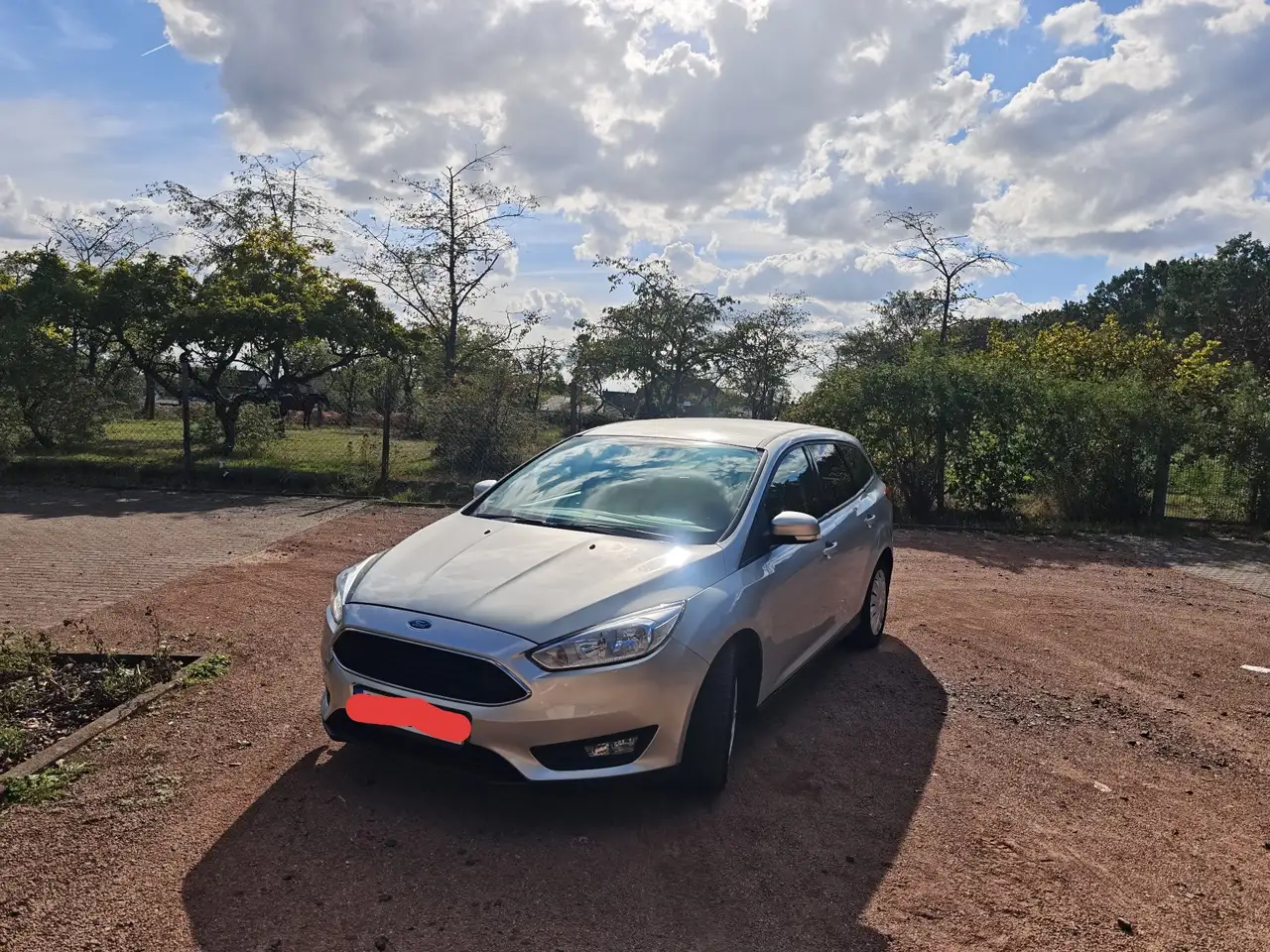 Ford Focus Business — photo 1 of 14