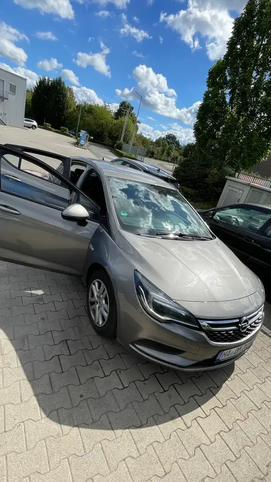 Opel Astra Dynamic 1.4 Turbo — photo 1 of 15