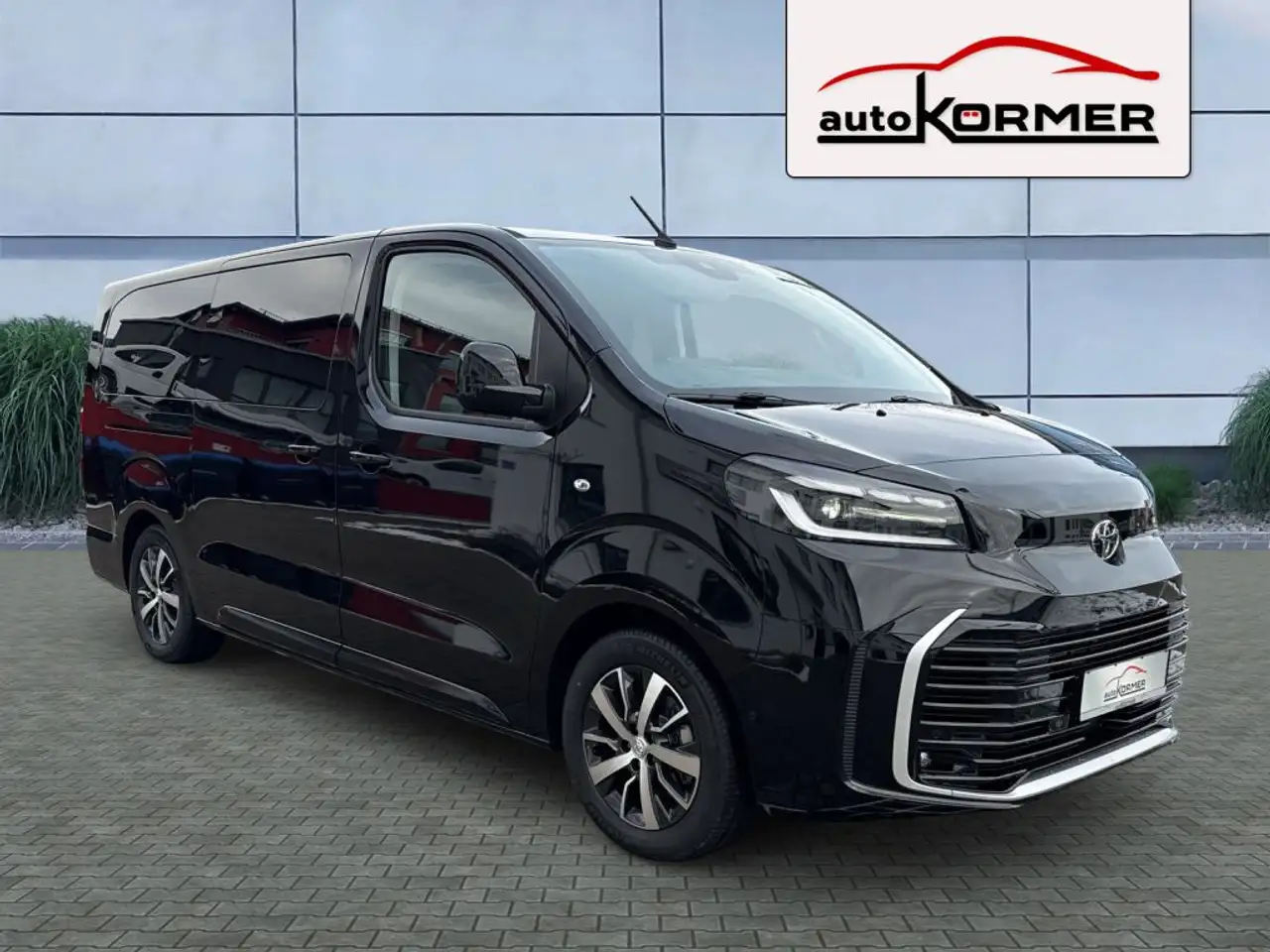 Toyota Proace Verso L2 Lounge Sthzg.,Leder,Pano,Digital,ACC,HiFi — photo 1 of 18