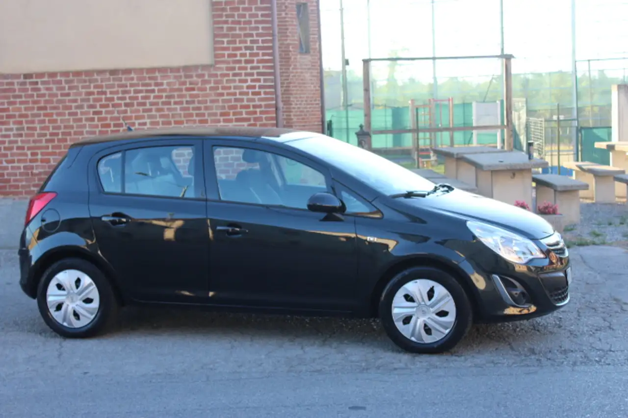 Opel Corsa 1.3 CDTI 75CV 5PORTE "EDITION" AUTO DA VETRINA CONSUMI DA RECORD UNICO UTILIZZATORE CLIMATIZZATA GARANZIA LEGALE — photo 1 of 26