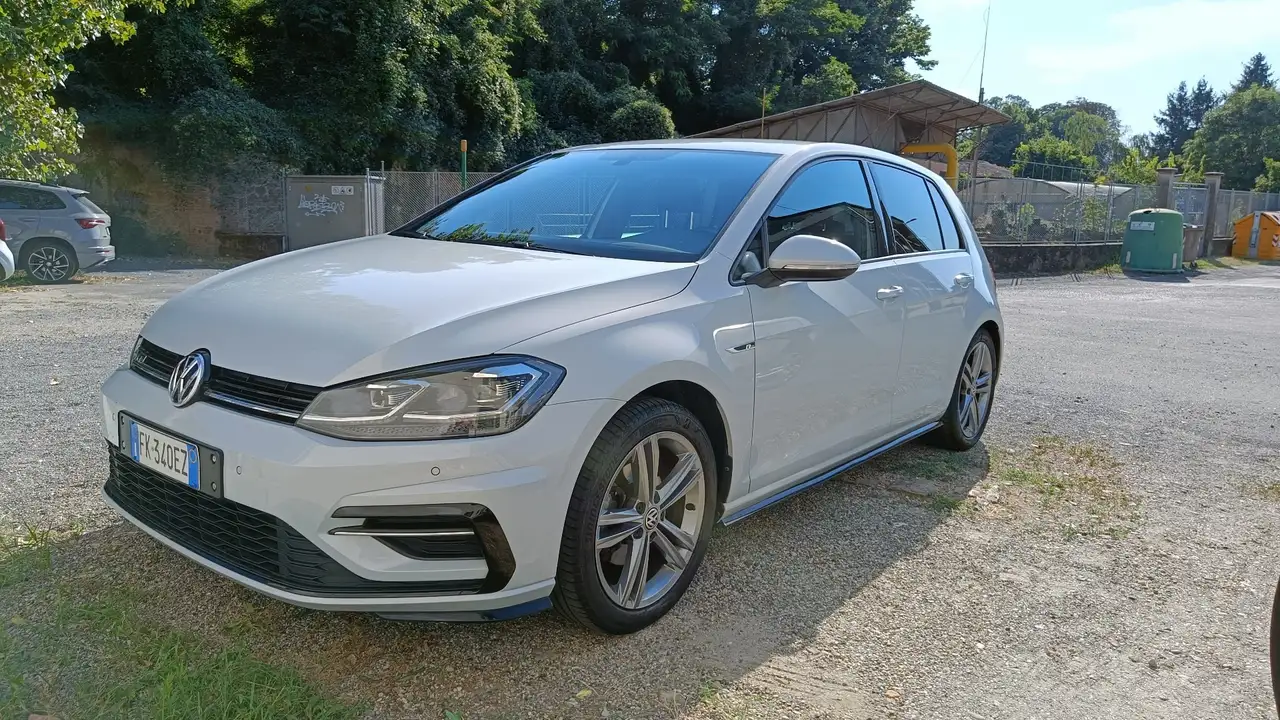 Volkswagen Golf 5p 1.6 tdi Sport 115cv — photo 1 of 7