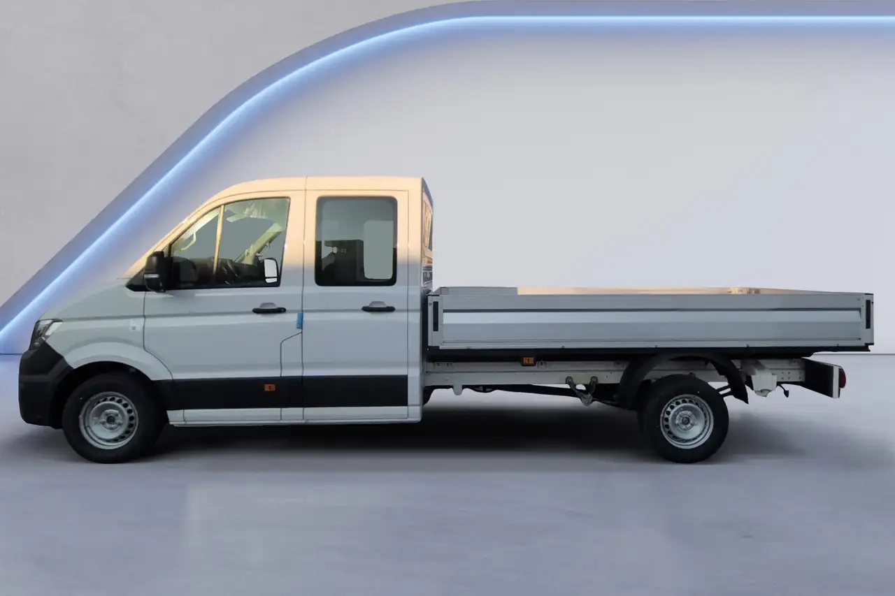 Volkswagen Crafter Doka 2.0 TDI 4 Motion LR LED+NAVI+PDC — photo 1 of 15