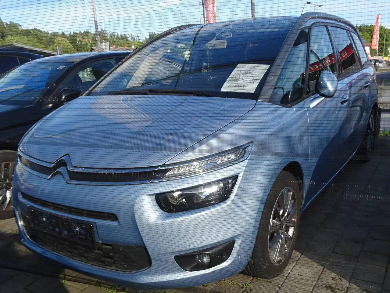 Citroen C4 Picasso C4 Picasso e-HDi 115 Intens. — photo 1 of 1