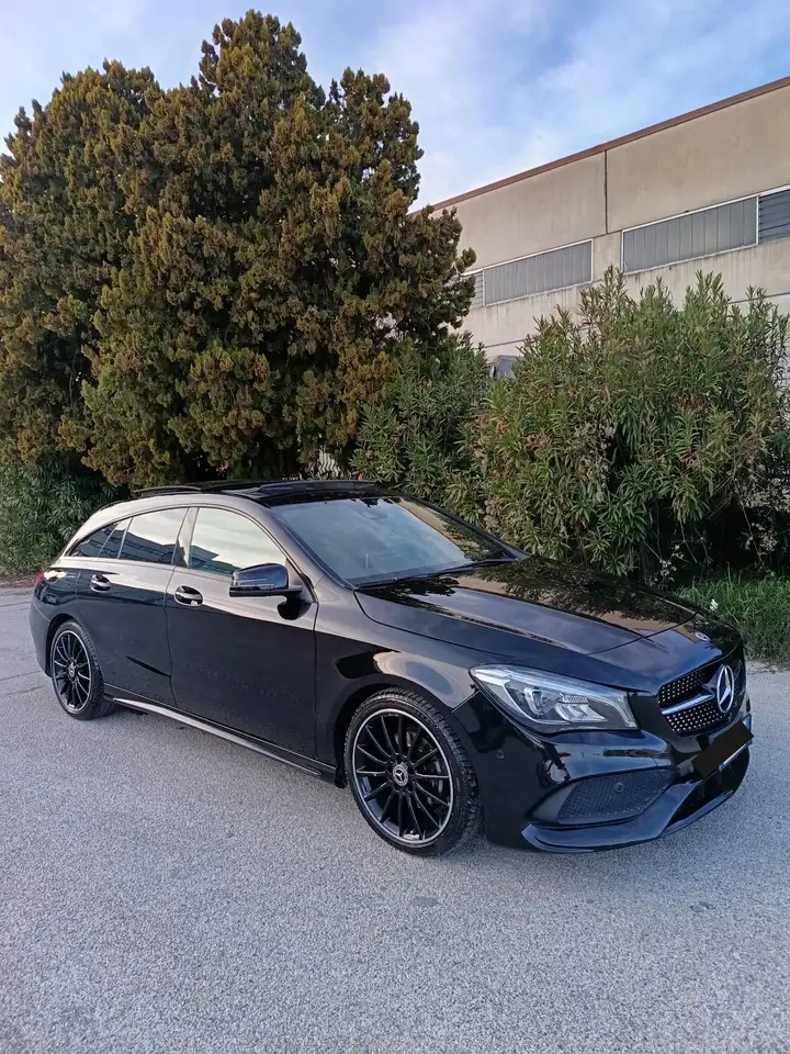 Mercedes-Benz CLA 200 Shooting Brake d Premium Dark Night auto — photo 1 of 13