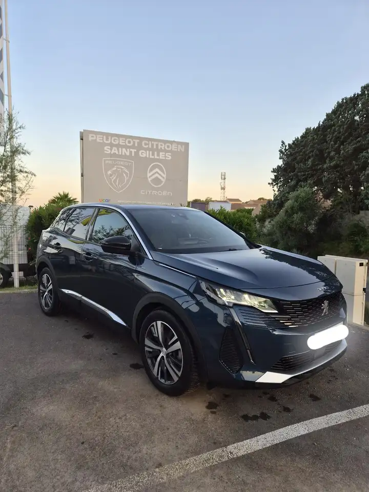 Peugeot 3008 Hybrid 225 e-EAT8 Allure Business — photo 1 of 20