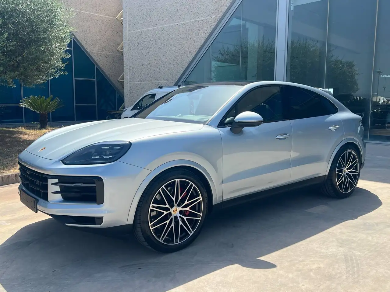 Porsche Cayenne S Coupè 4.0 V8 475CV tiptronic - possibilità noleggio no scoring — photo 1 of 10