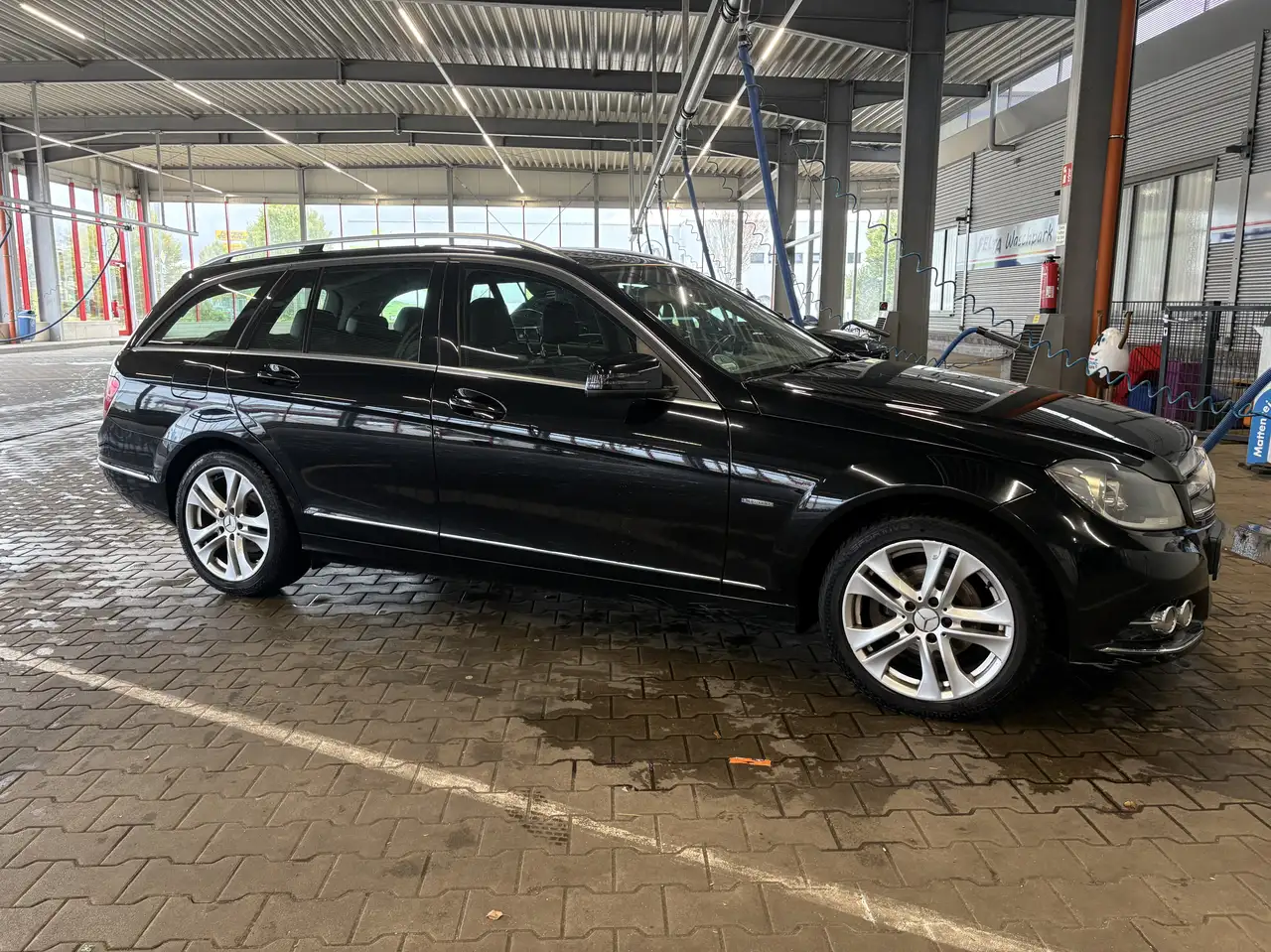 Mercedes-Benz C 200 C 200 CDI BlueEfficiency (204.201) — photo 1 of 11