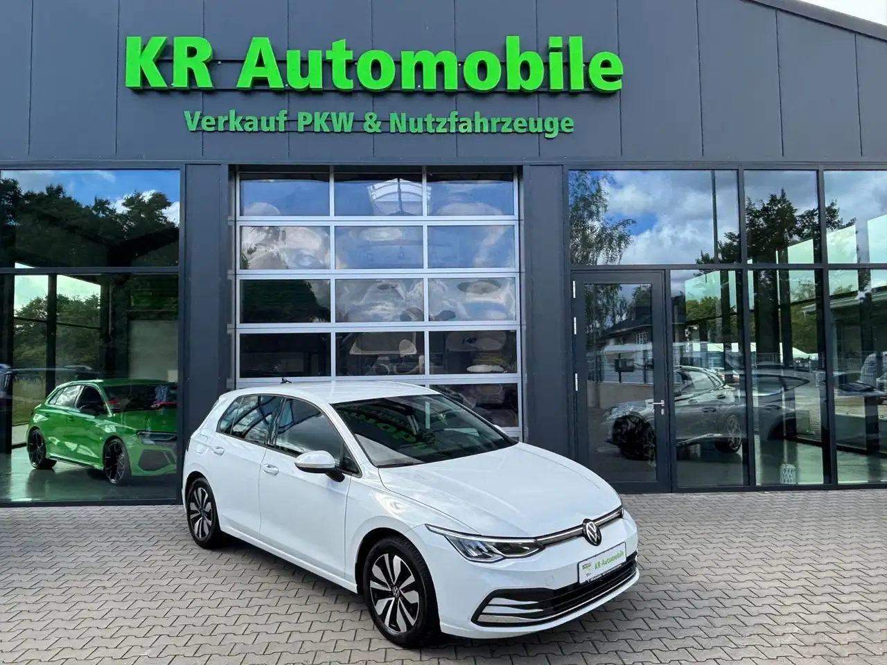 Volkswagen Golf VIII Lim. Move - schwenkbare AHK — photo 1 of 21