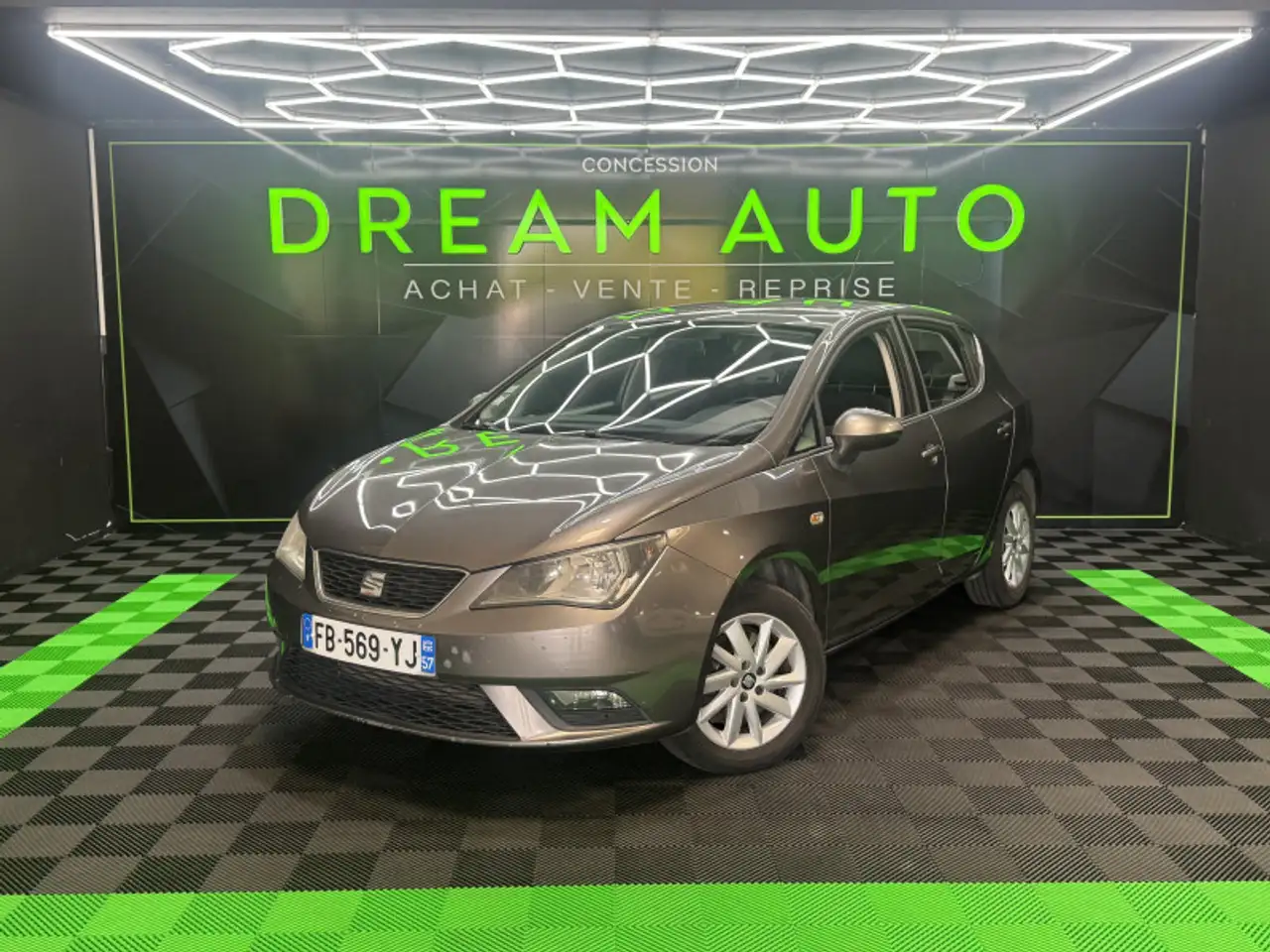 SEAT Ibiza 1.6 TDI 105CH I TECH PLUS 5P — photo 1 of 14