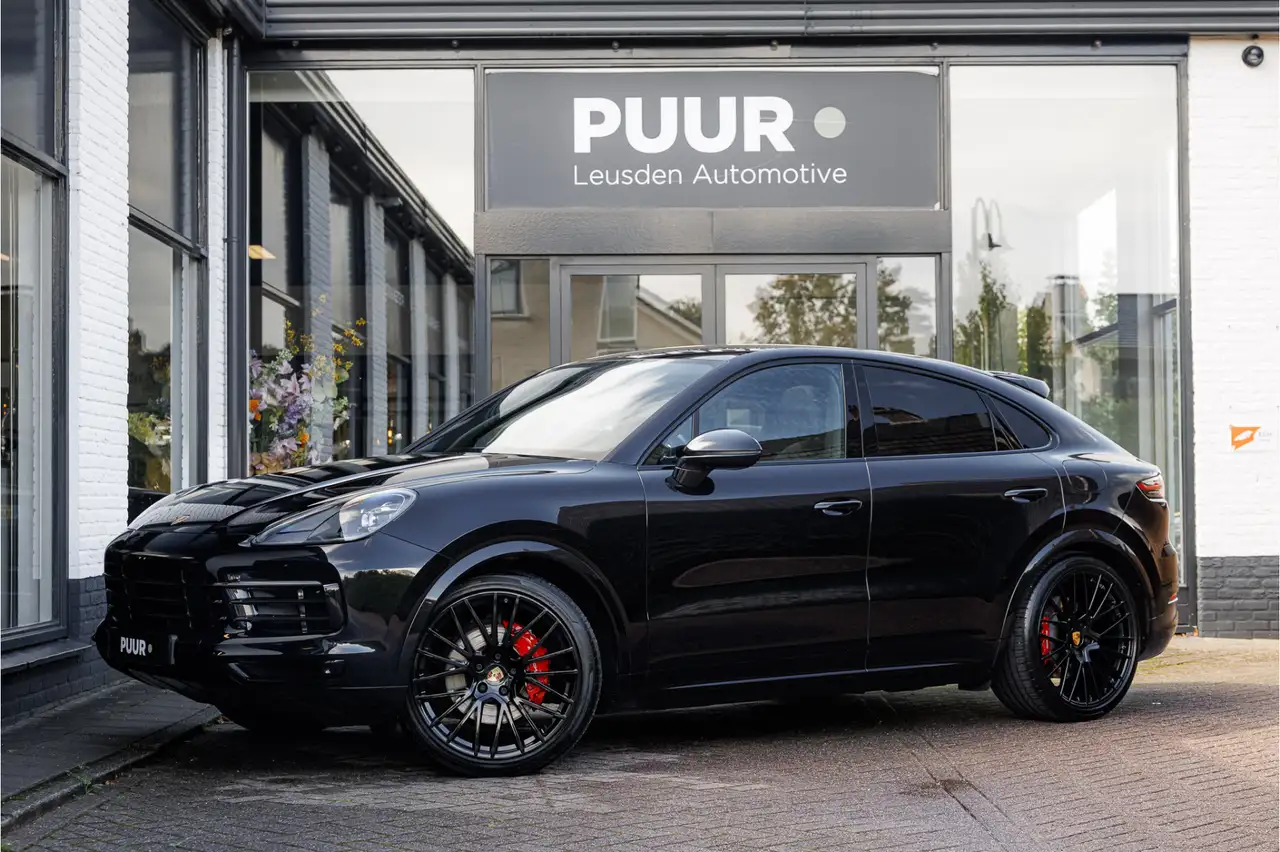 Porsche Cayenne Coupé 3.0 E-Hybrid Black Sport Design Orig. NL - S — photo 1 of 26