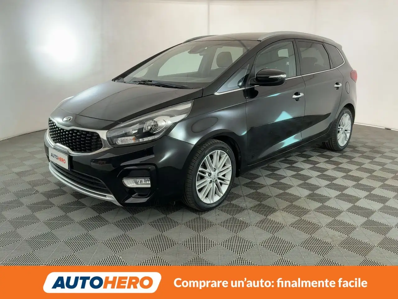 Kia Carens 1.7 CRDi Class 141 CV DCT — photo 1 of 15
