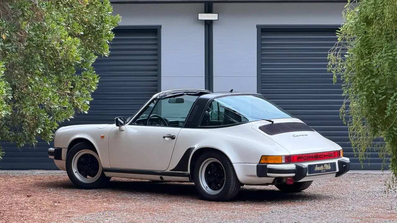 1984 Porsche 911 3.2 TARGA SONAUTO 930/20, photograph 3