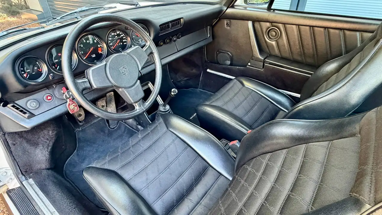 1984 Porsche 911 3.2 TARGA SONAUTO 930/20, photograph 12