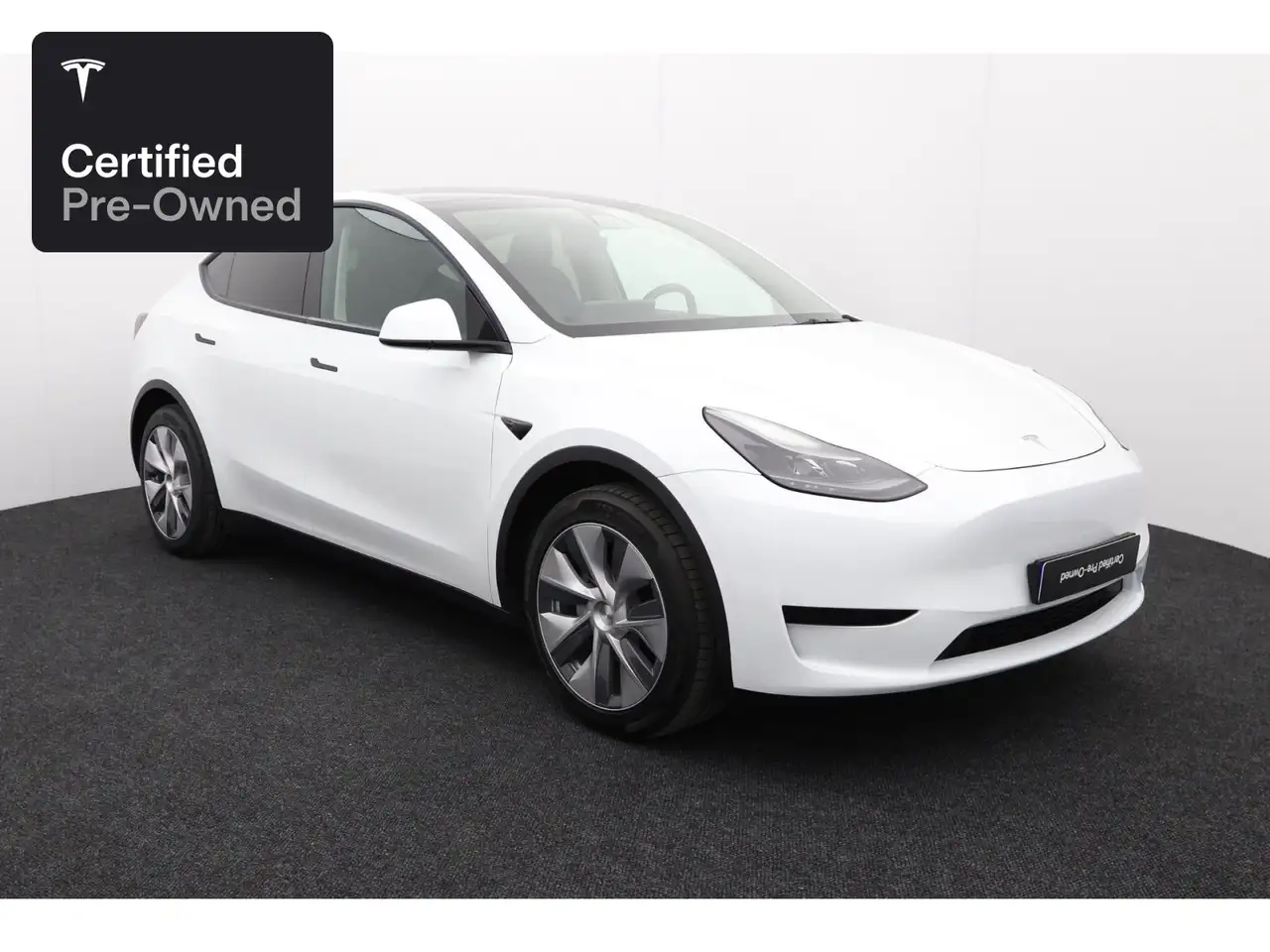 2024 Tesla Model Y Rear-Wheel Drive "Certified Pre-Owned", photograph 3