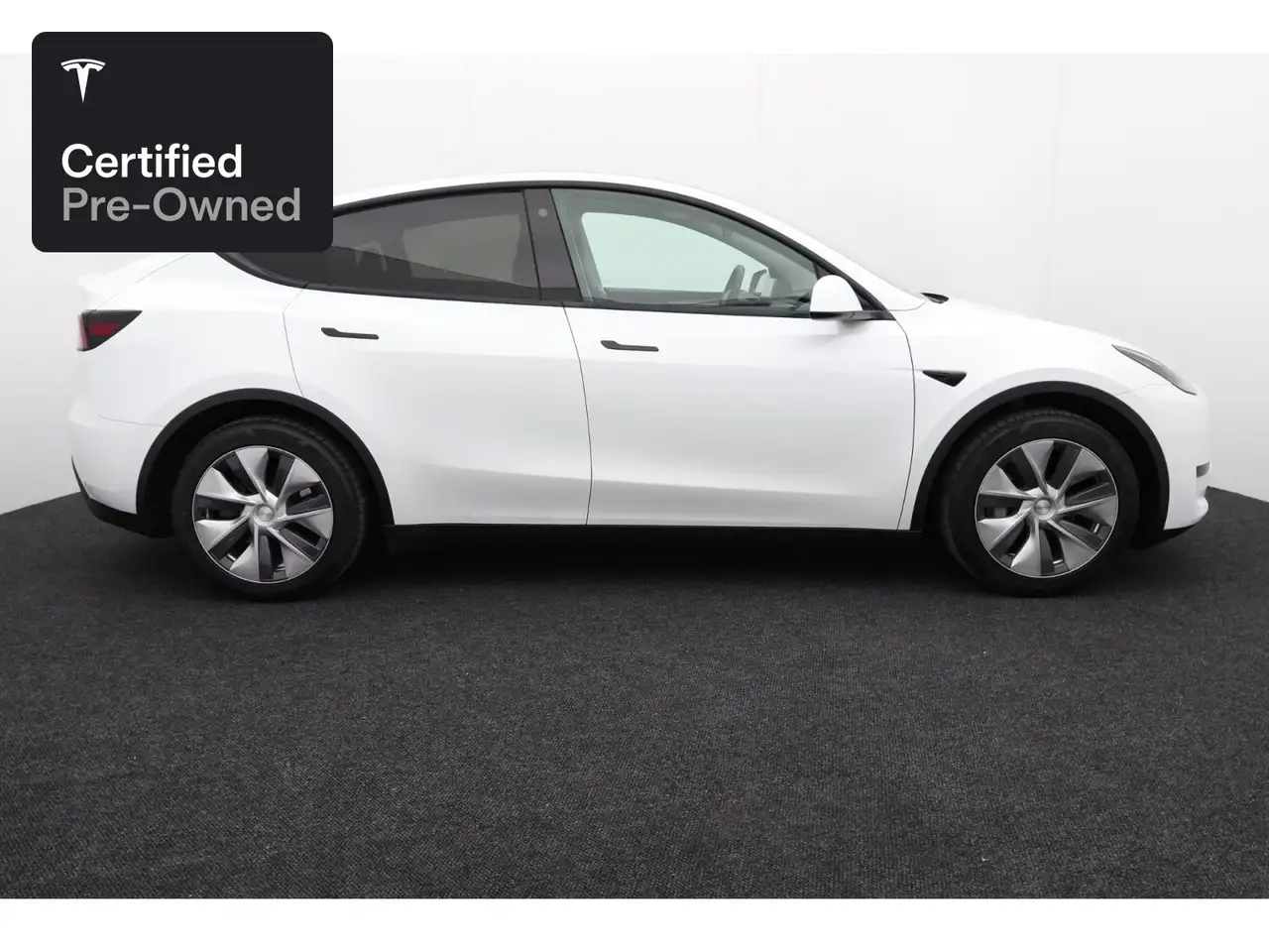 2024 Tesla Model Y Rear-Wheel Drive "Certified Pre-Owned", photograph 9