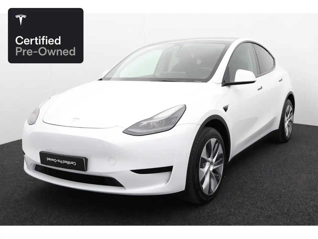 2024 Tesla Model Y Rear-Wheel Drive "Certified Pre-Owned", photograph 2