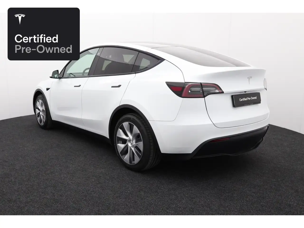 2024 Tesla Model Y Rear-Wheel Drive "Certified Pre-Owned", photograph 6