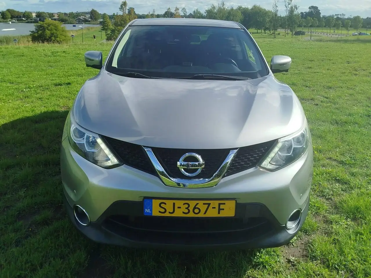 Nissan Qashqai Qashqai 1.2 N-Connecta — photo 1 of 21