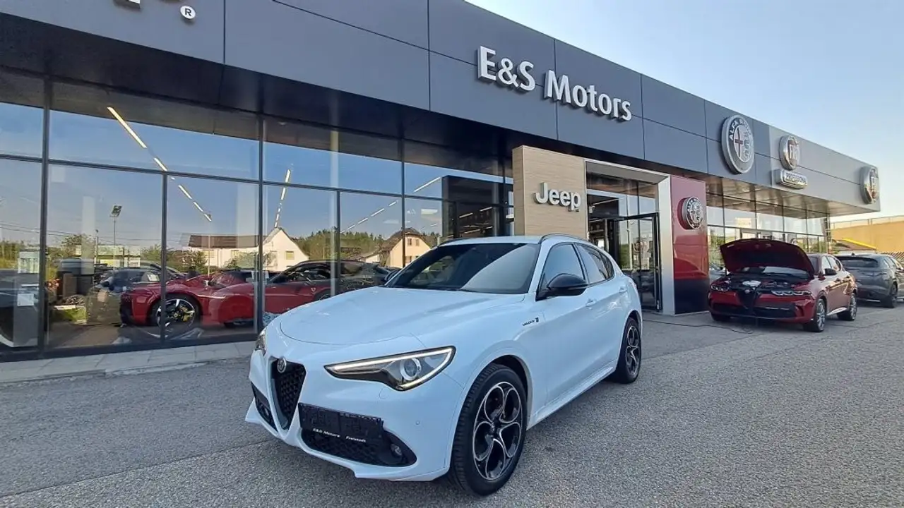 Alfa Romeo Stelvio Veloce TI 2,2 16V 210 AT8 Q4 — photo 1 of 40