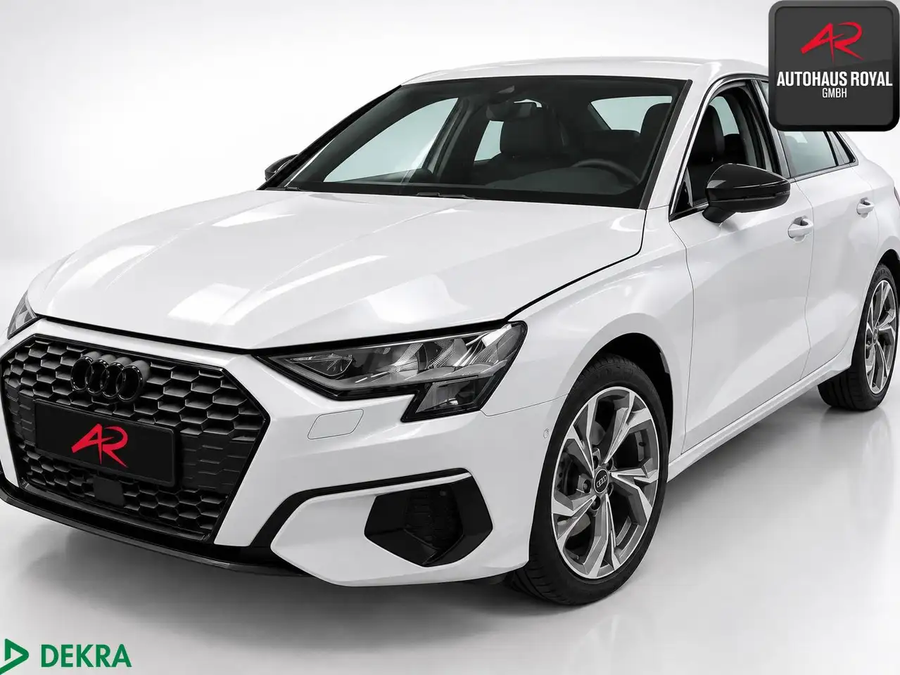 Audi A3 Limousine 30 TFSI S LINE STANDHEIZ,ACC,AHK,SH — photo 1 of 3