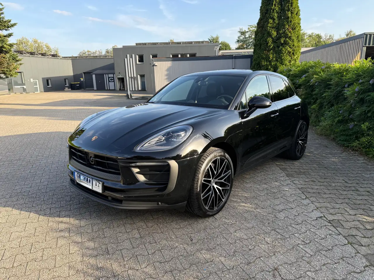 Porsche Macan Macan inkl. Porsche Garantie — photo 1 of 12