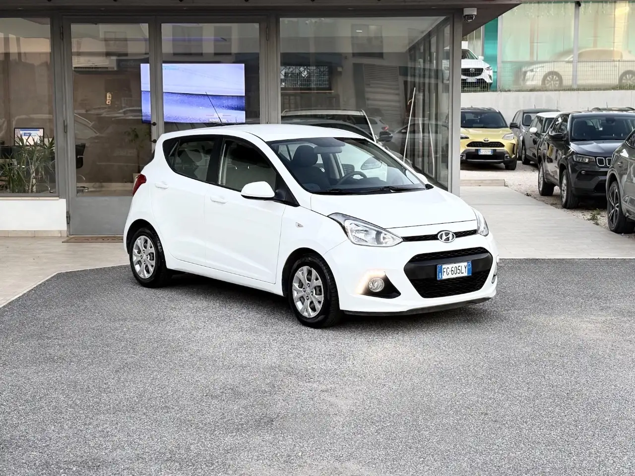 Hyundai i10 1.0 Benzina 67CV E6 Neo - 2016 — photo 1 of 11
