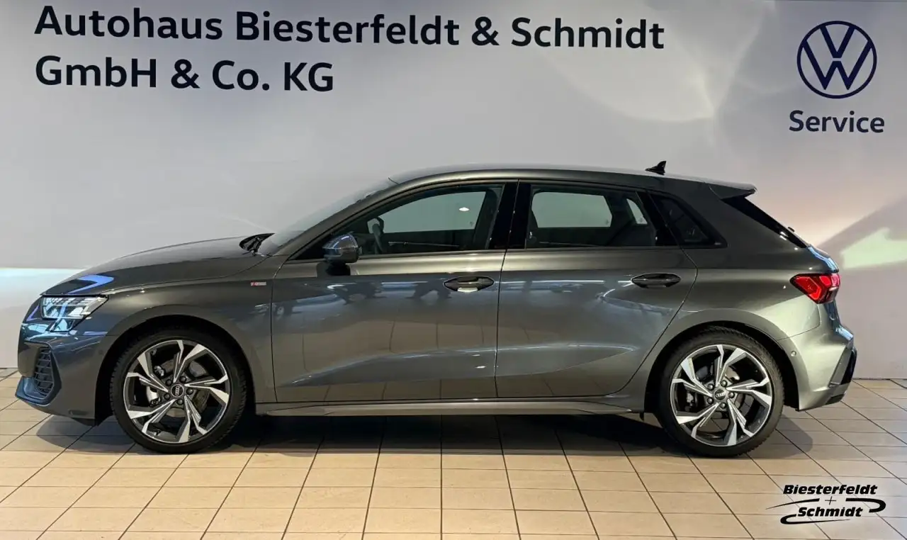 Audi A3 Sportback S line 35 1.5TFSI Navi LED ACC RFK — photo 1 of 27