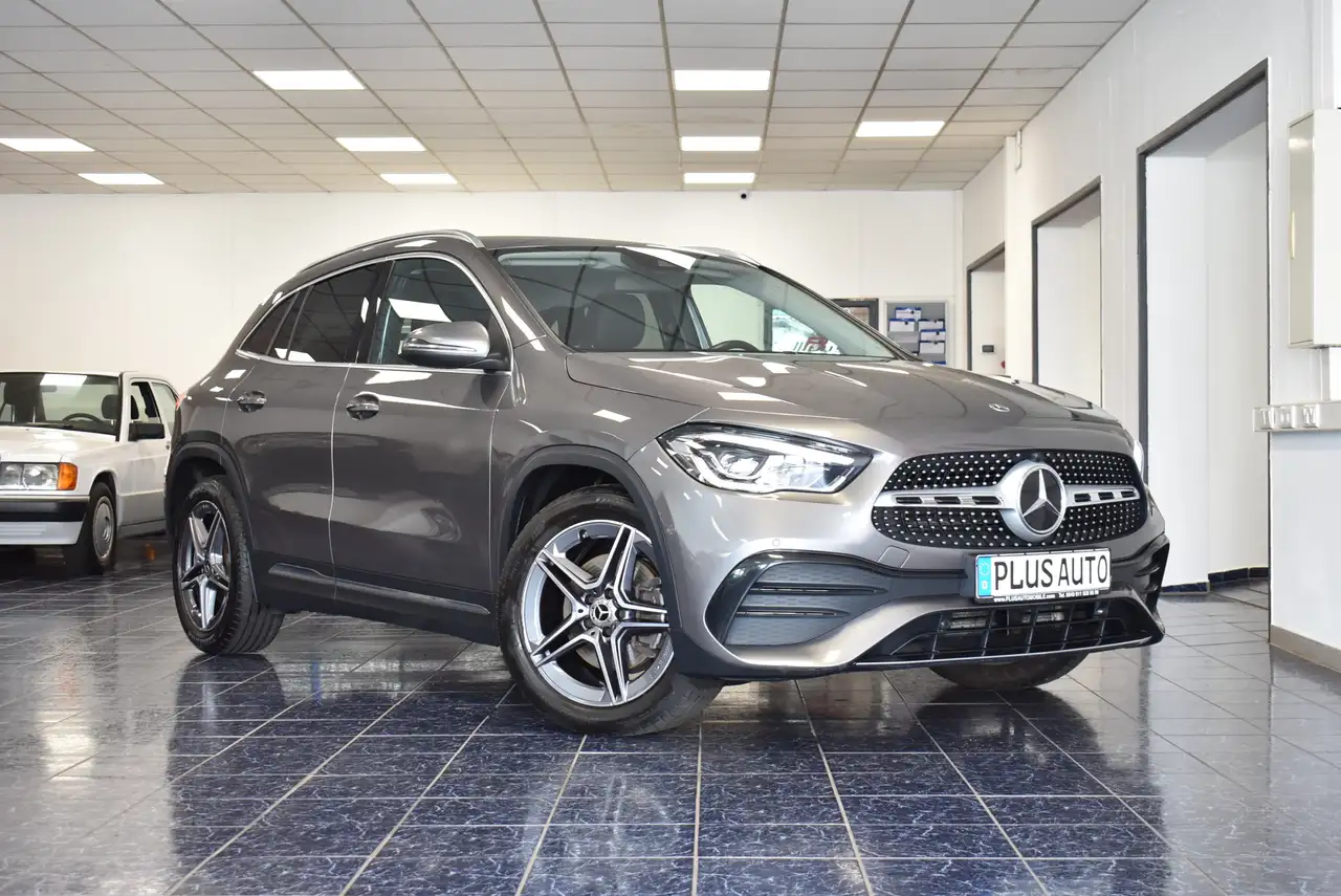 2022 Mercedes-Benz GLA 220 d AMG Line Aut Nav LED Alcant 1-Hand AHK, photograph 2