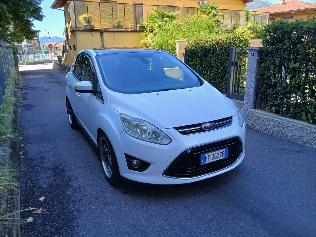 Ford C-Max C-Max7 1.6 tdci Titanium 115cv — photo 1 of 8