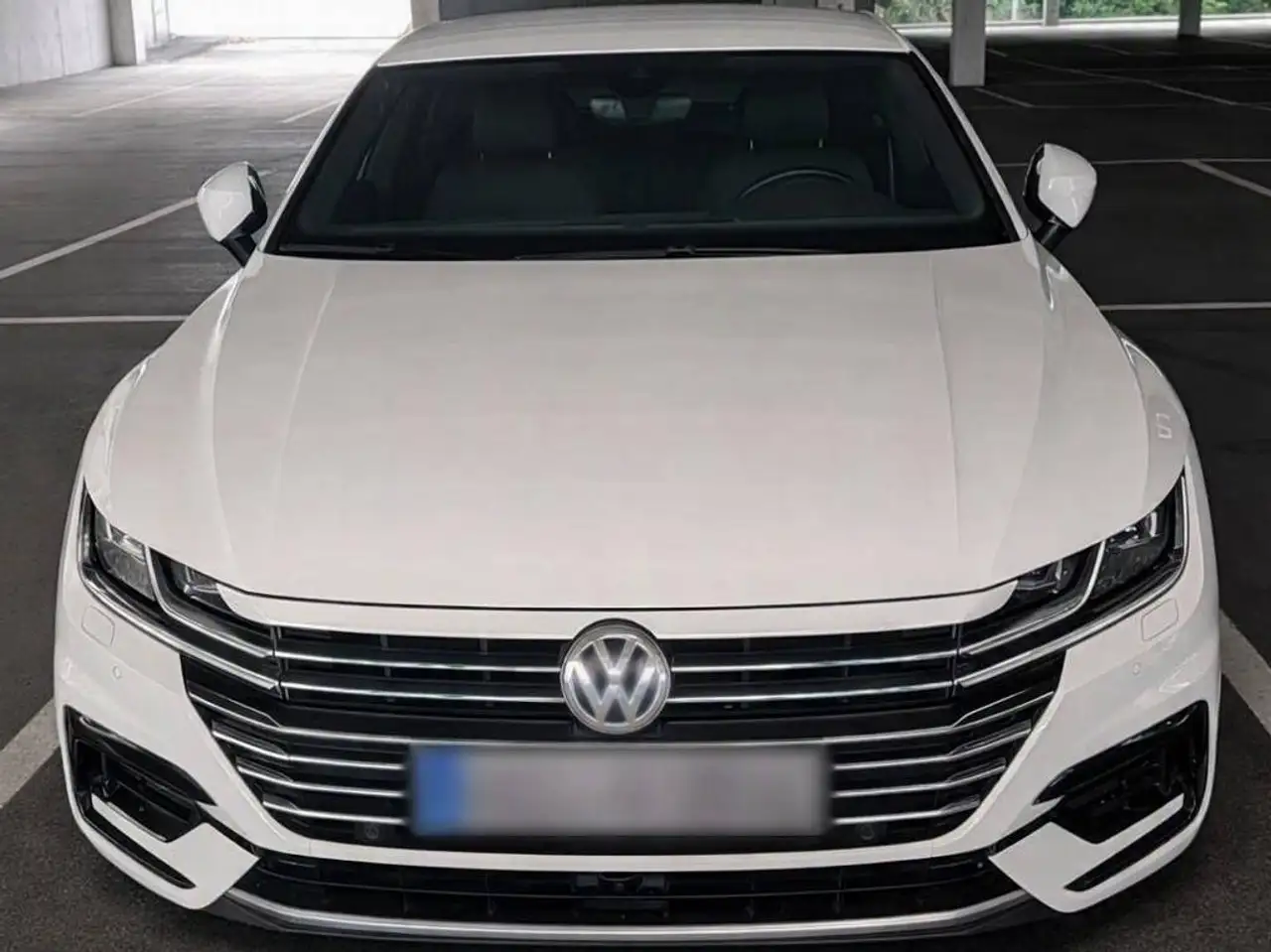 Volkswagen Arteon Arteon 2.0 TSI DSG R-Line — photo 1 of 7